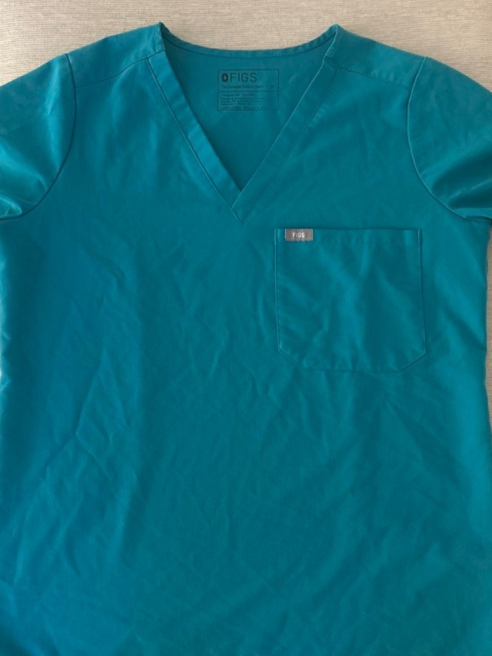 Figs Women's Teal V-Neck Pocket Tee